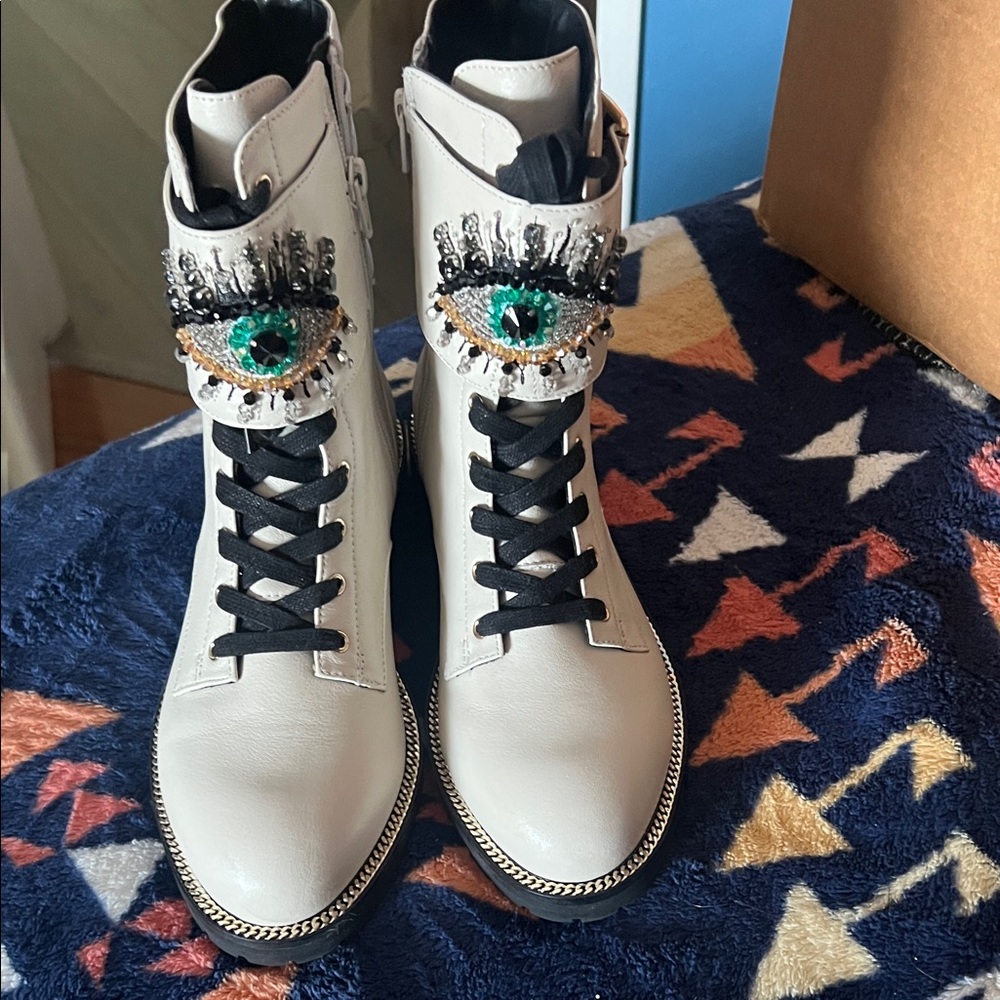 Kurt Geiger White Lace Up Boots with Eye Detail